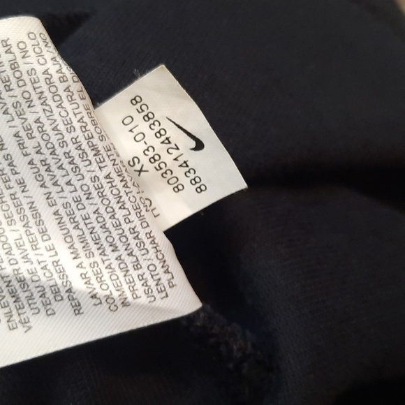 Nike Sportswear Tech Fleece V-Neck Sweatshirt - Picture 4 of 4